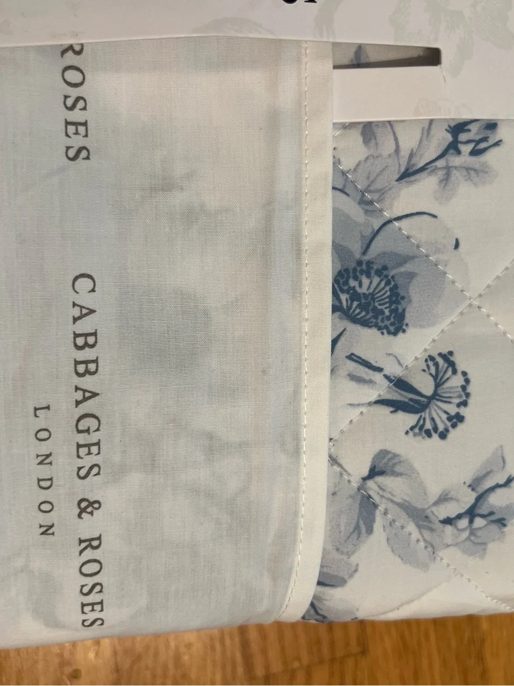 Cabbages & Roses London 3-Piece Queen Quilt Set